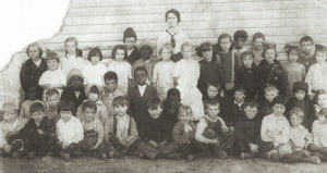 Possible Carlson children in the photo